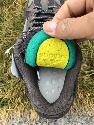 Authentic Adidas Yeezy 700 V2 Static Black-005