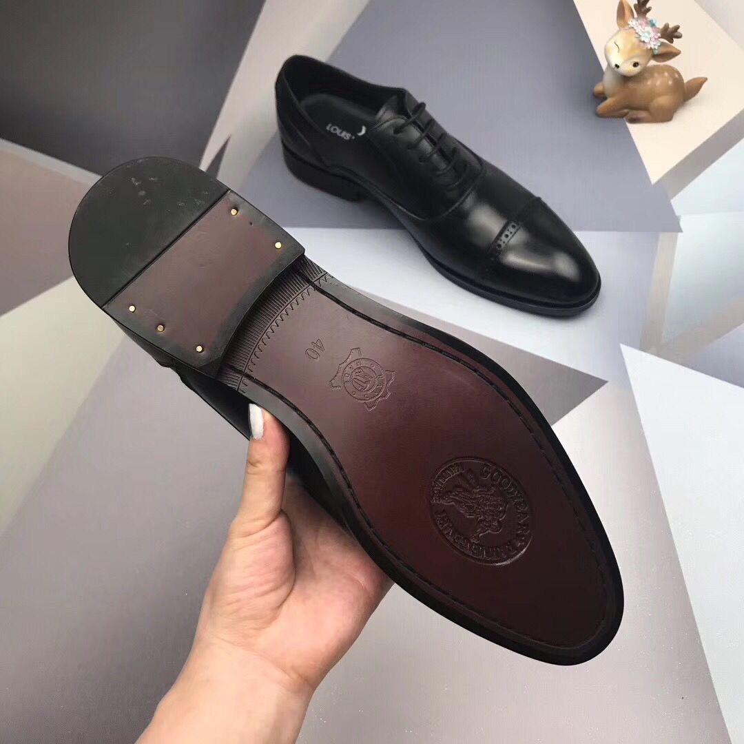 LV Shoes(AAA)-670