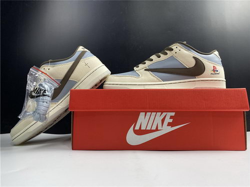 Travis Scott x Nike SB Dunk Low