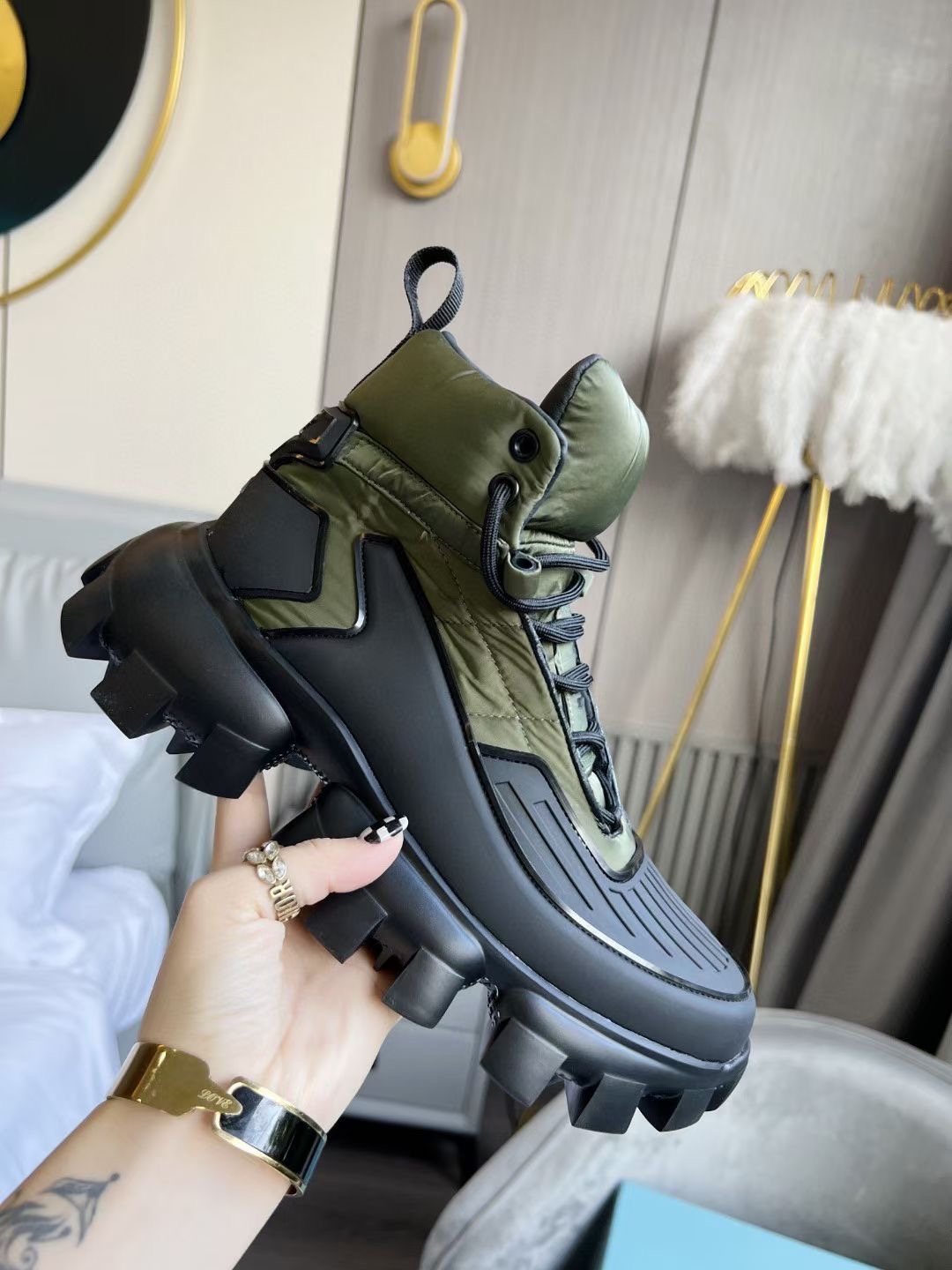 Prada Shoes AAA(Women)-025