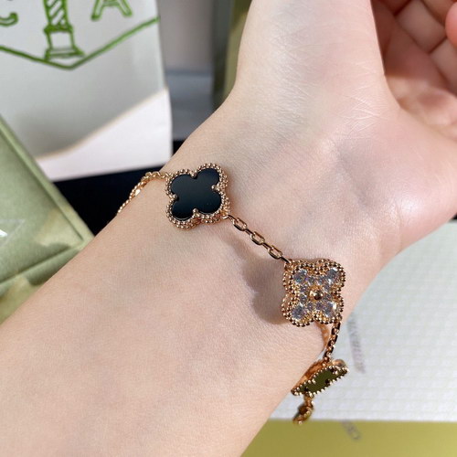 Van Cleef & Arpels Bracelet(19cm)-004