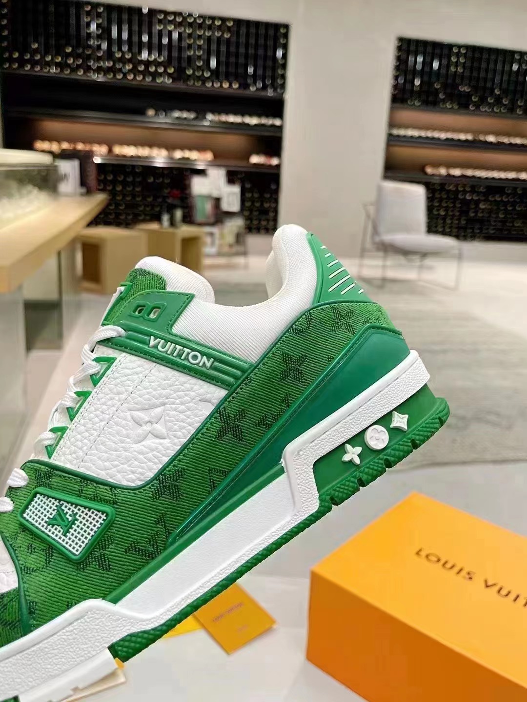 LV Shoes(AAAA)-900