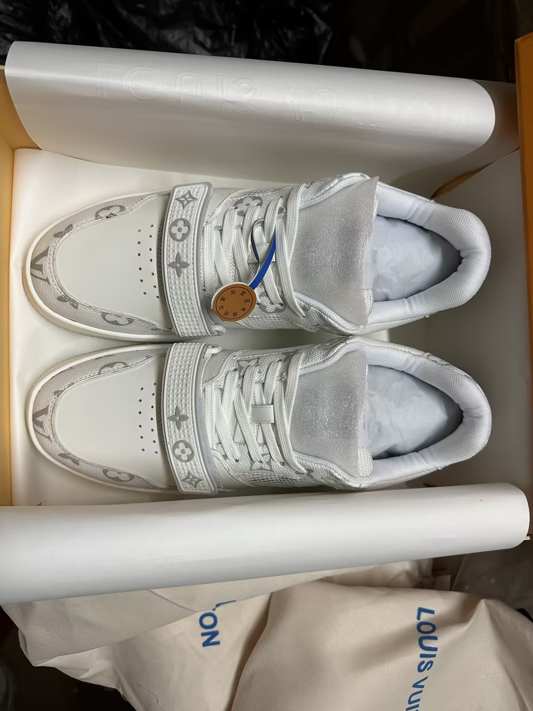 LV Shoes(AAAA)-913