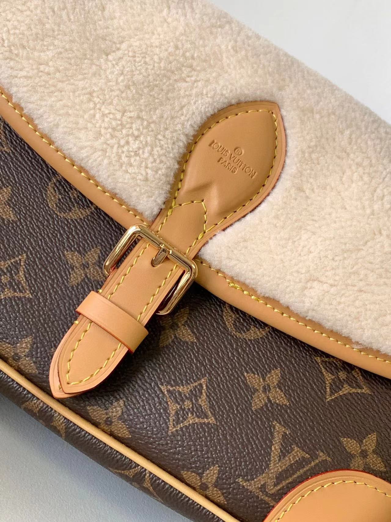 LV Handbags AAA(Women)-137