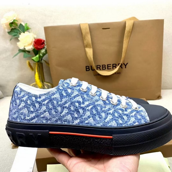 Burberry Shoes(AAA)-008