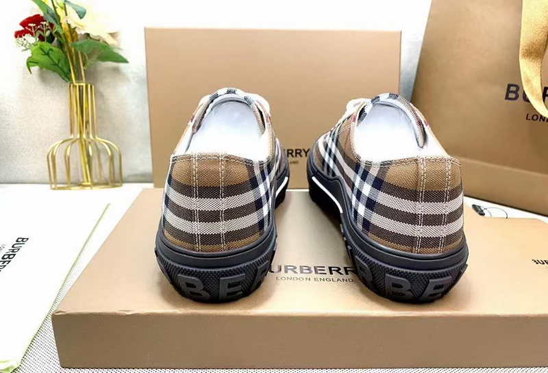 Burberry Shoes(AAA)-006