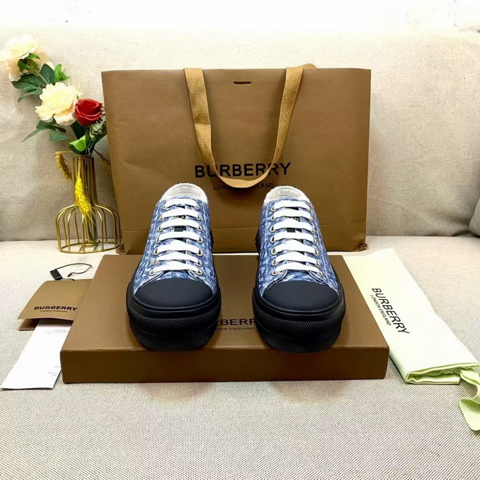 Burberry Shoes(AAA)-008