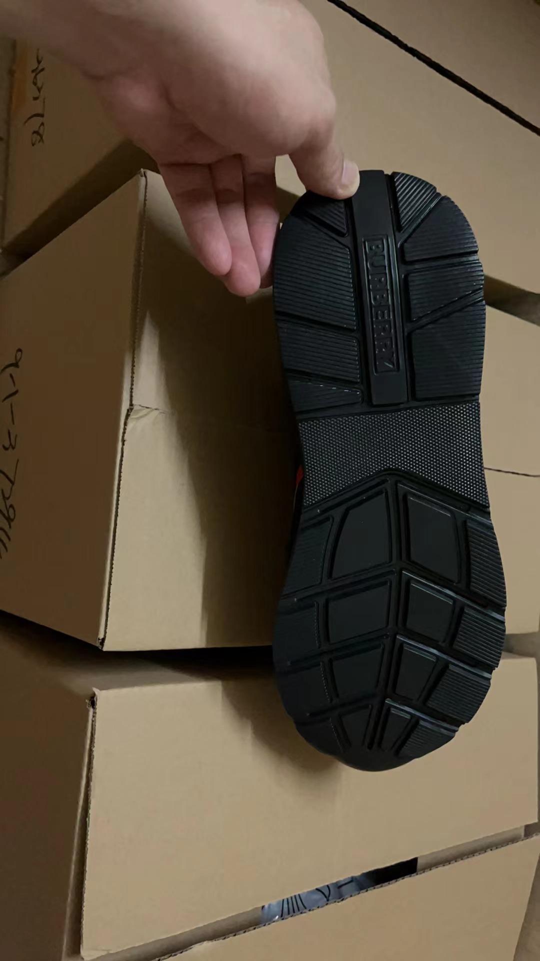 Burberry Shoes(AAA)-004