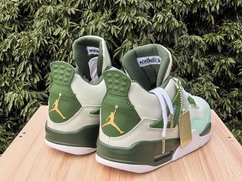 Air Jordan 4 Retro-012