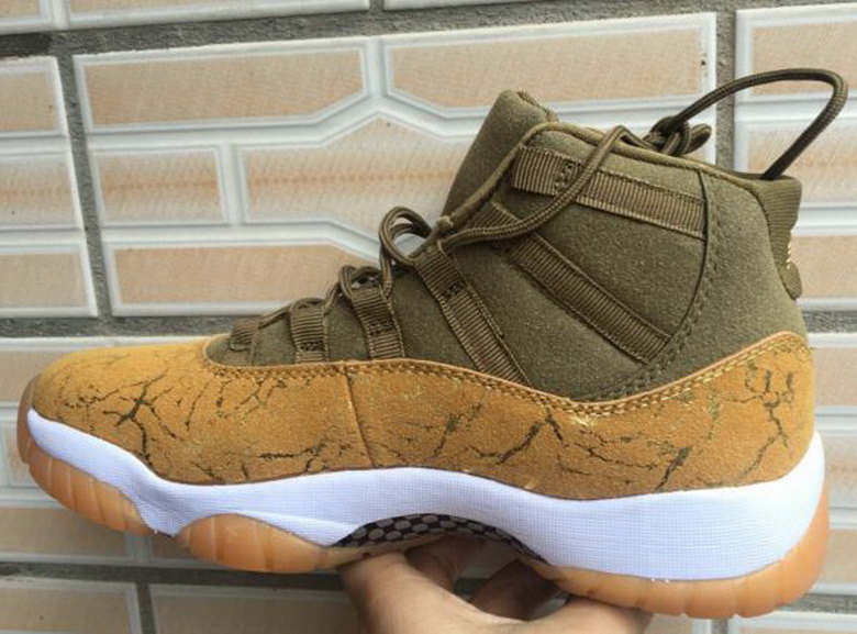 Air Jordan 11 Retro-040
