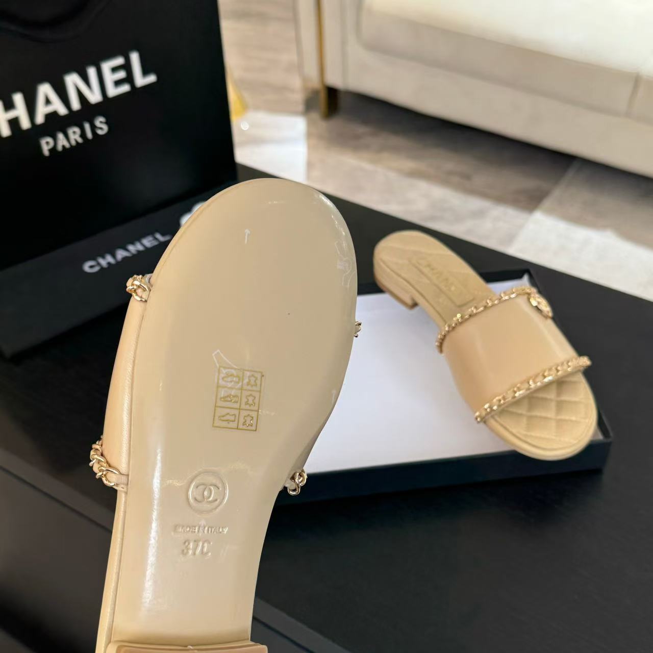 Chanel Slippers Women(AAA)-017