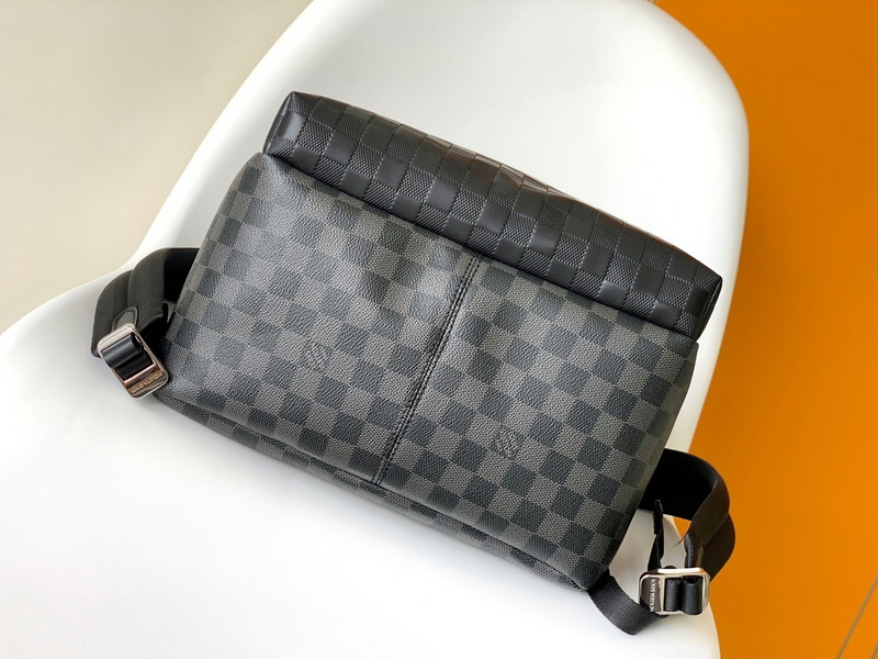 LV Backpack(AAA)-074