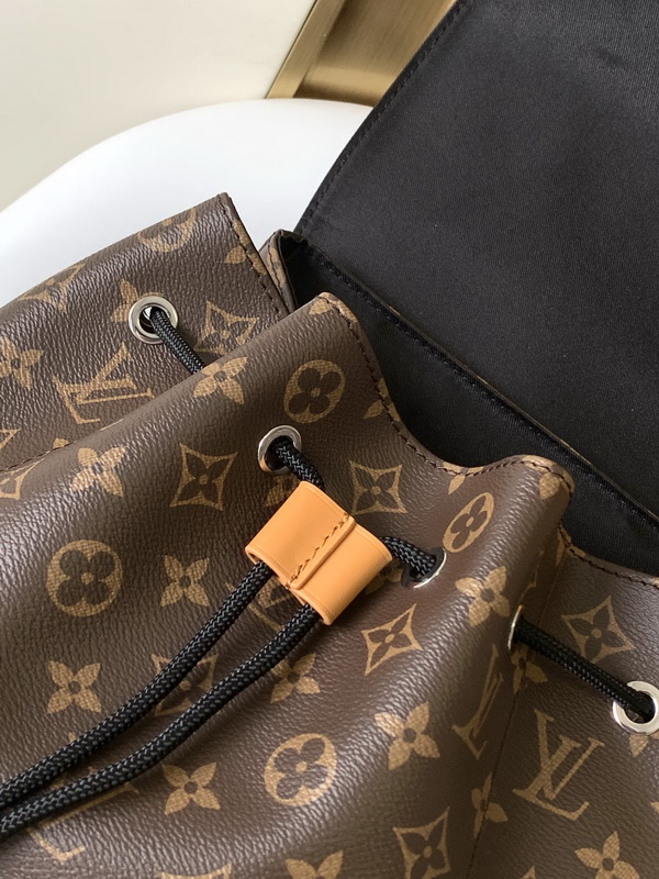 LV Backpack(AAA)-084