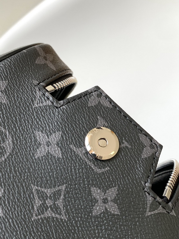 LV Handbags AAAA(Men)-165
