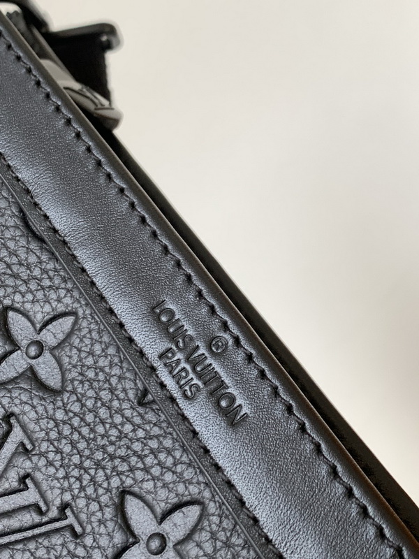 LV Handbags AAAA(Men)-181