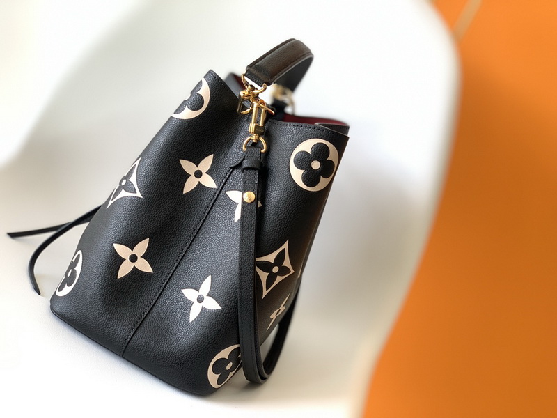 LV Handbags AAA(Women)-1027