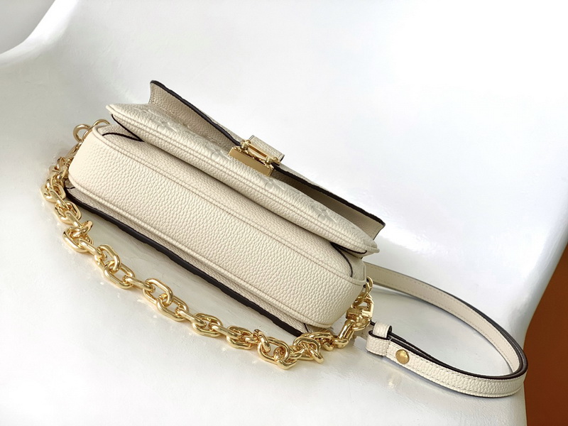 LV Handbags AAA(Women)-822