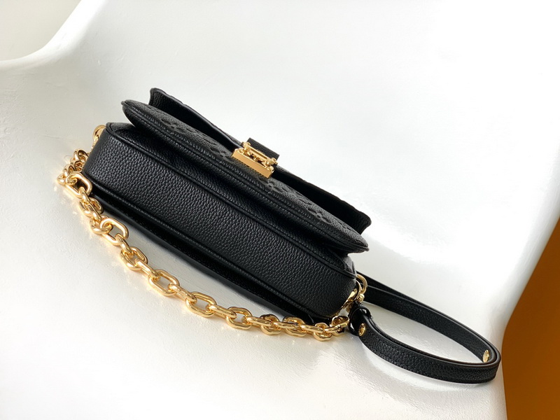 LV Handbags AAA(Women)-823