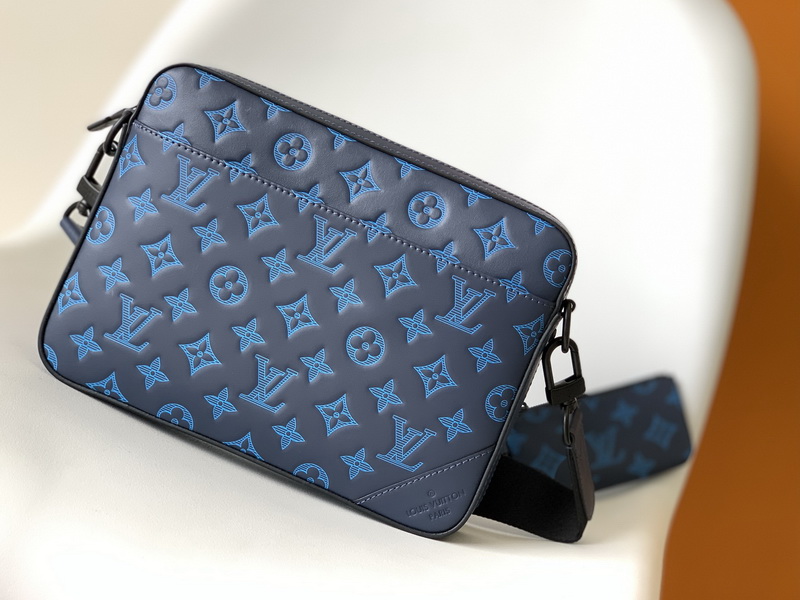 LV Handbags AAA(Men)-275