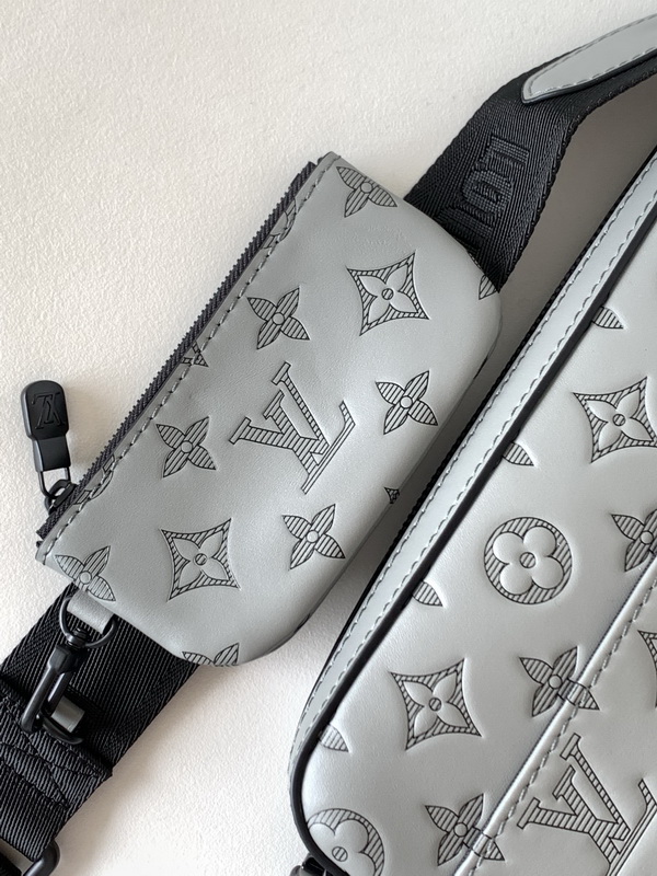 LV Handbags AAA(Men)-309