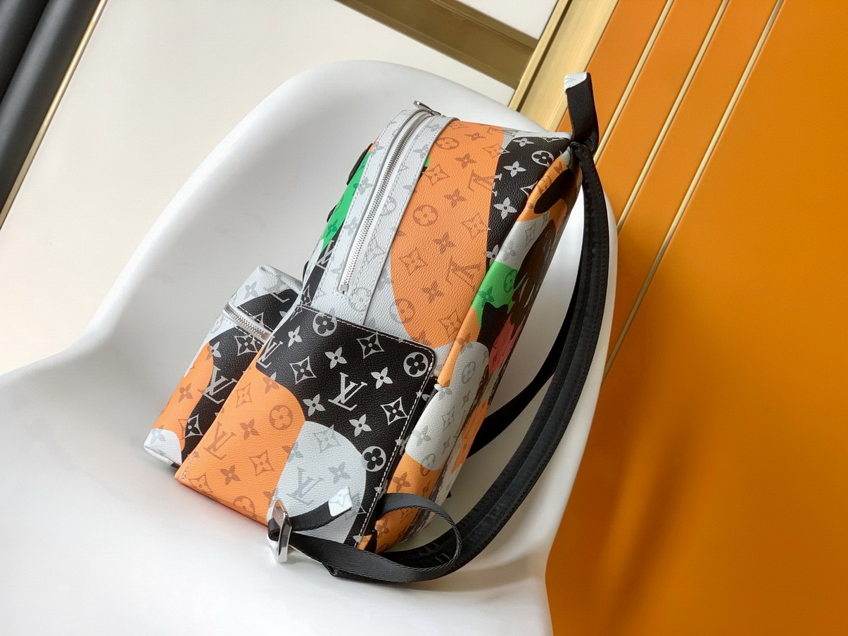 LV Backpack(AAA)-190