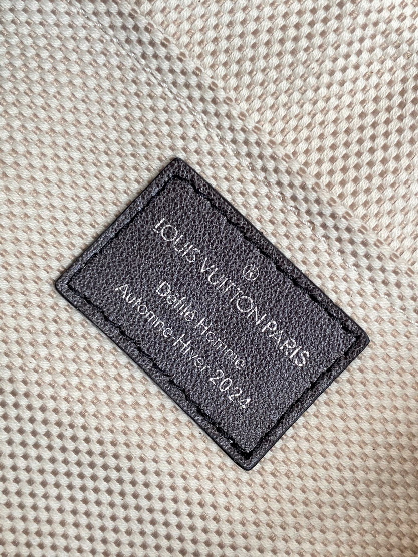 LV Bag-NFC(AAA)-305