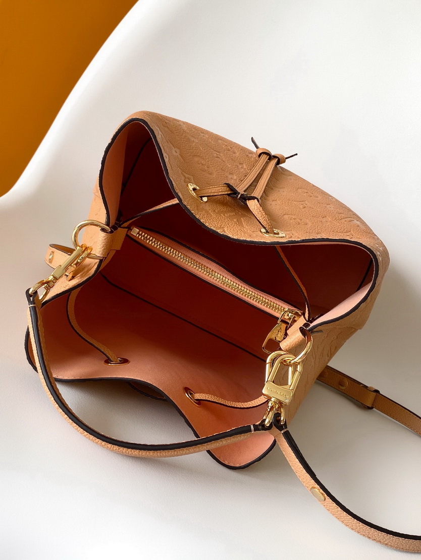 LV Bag-NFC(AAA)-368