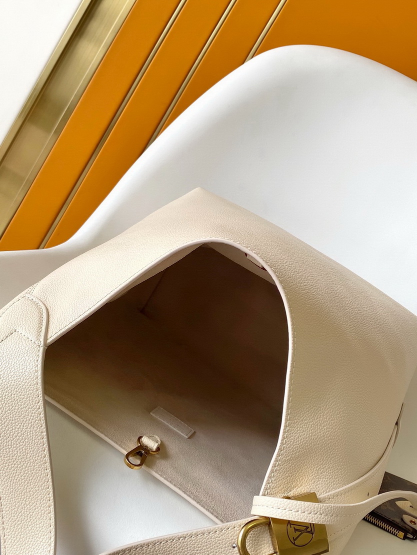LV Bag-NFC(AAA)-525