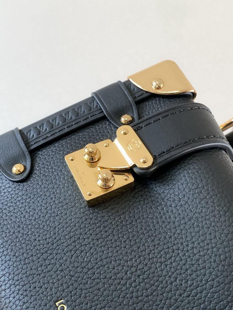 LV Bag-NFC(AAA)-550