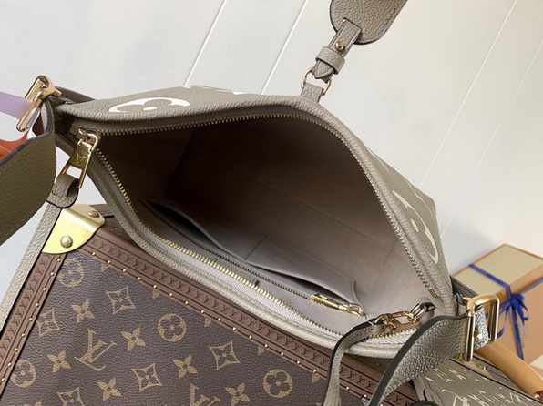 LV Bag-NFC(AAA)-595