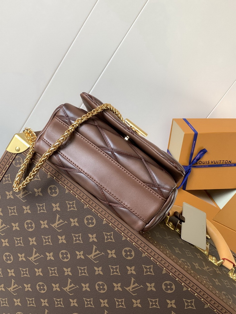 LV Bag-NFC(AAA)-666