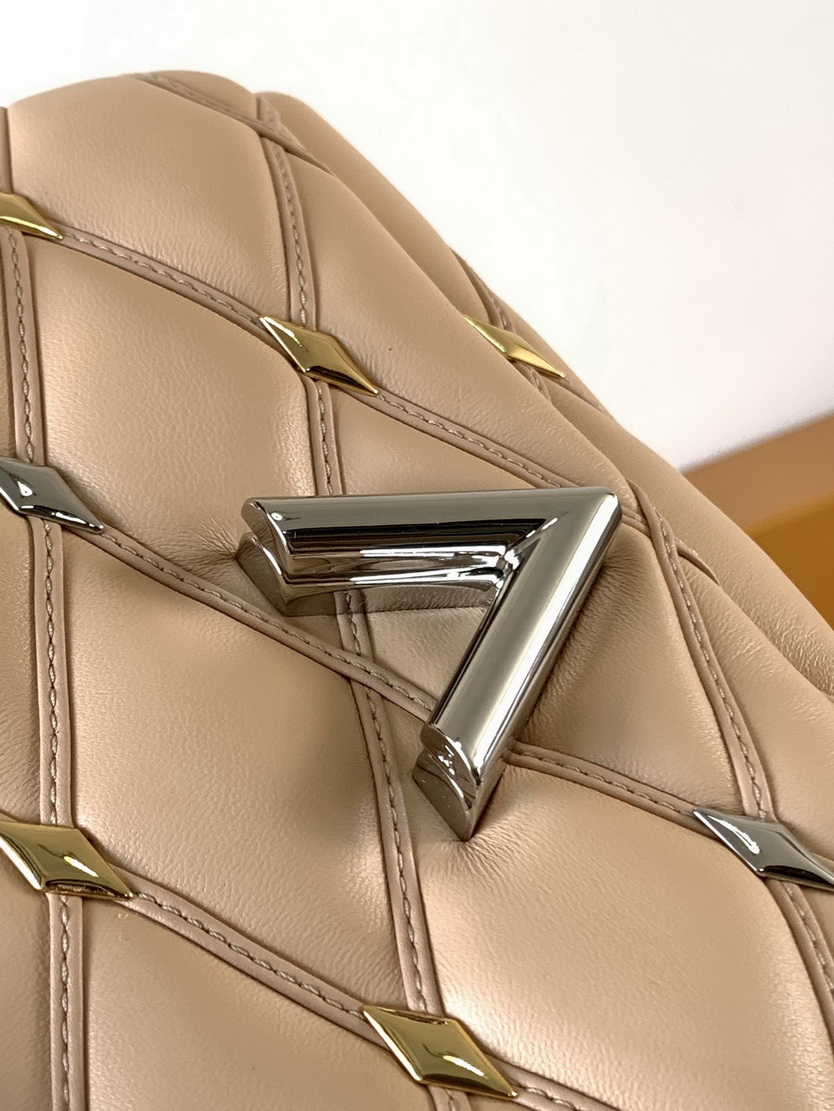 LV Bag-NFC(AAA)-675