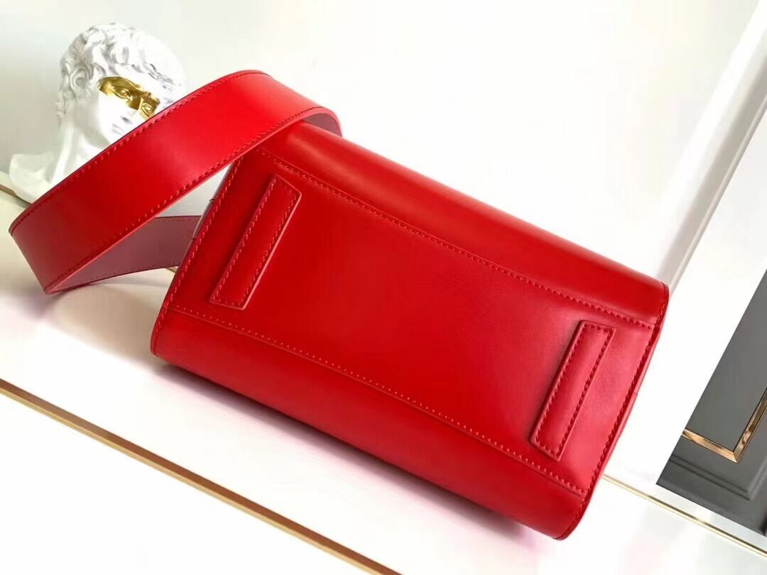 Givenchy Handbags AAA(Women)-002