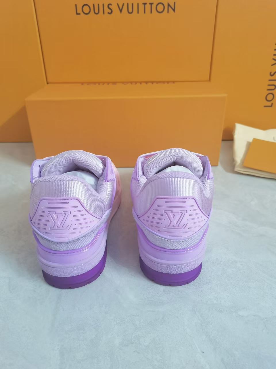 LV Shoes(AAA)-1075