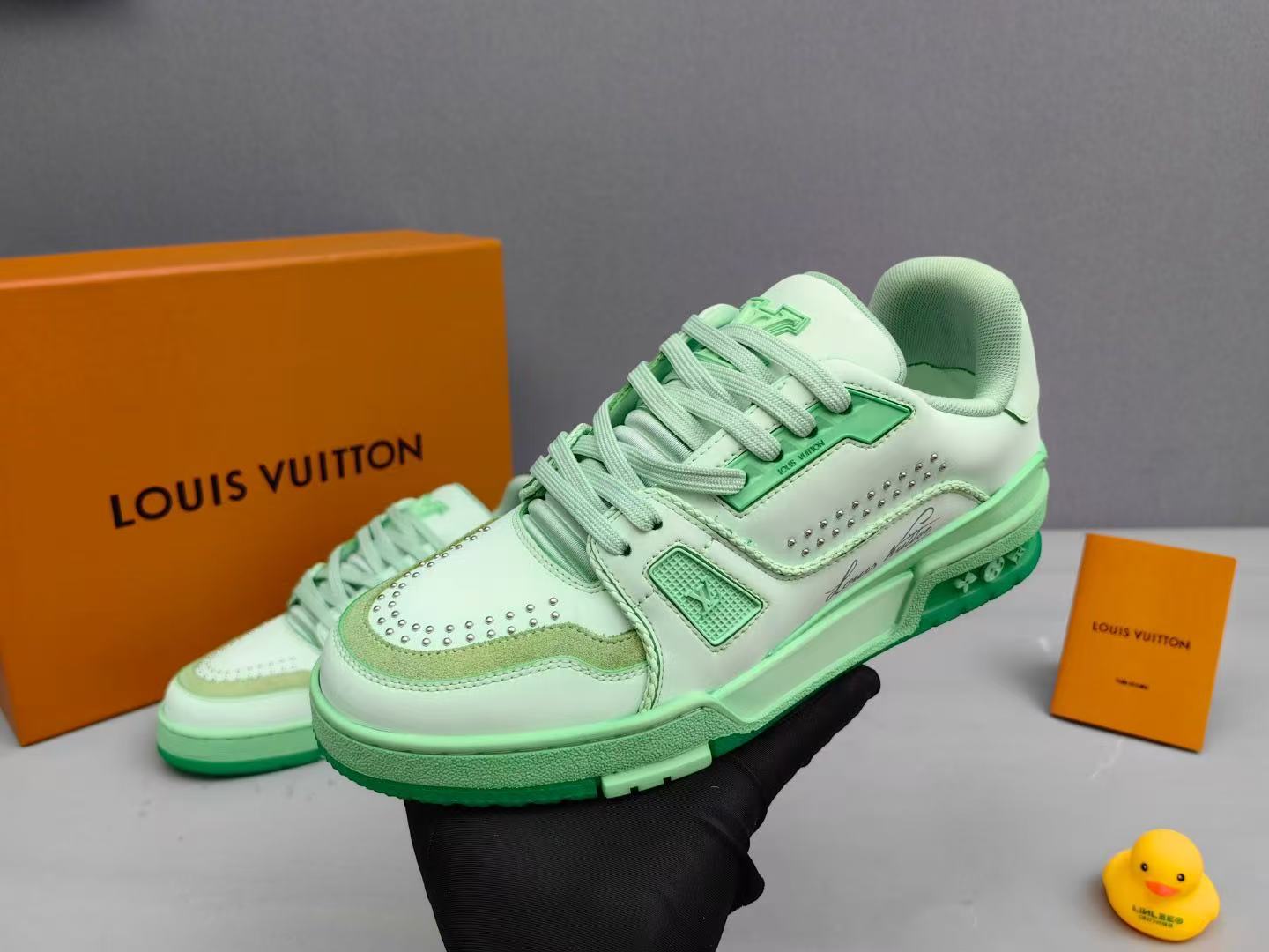 LV Shoes(AAA)-1076