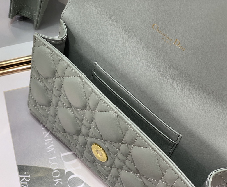 Dior Handbags AAA(Women)-330