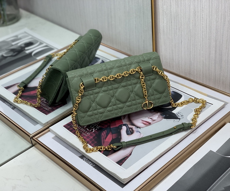 Dior Handbags AAA(Women)-332