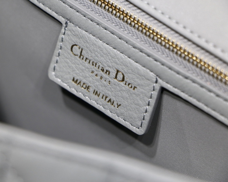 Dior Handbags AAA(Women)-441