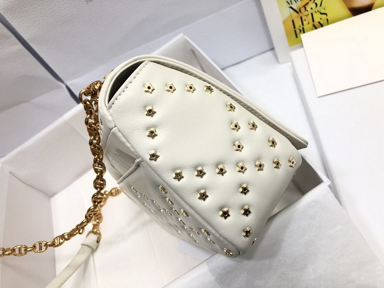 Dior Handbags AAA(Women)-221