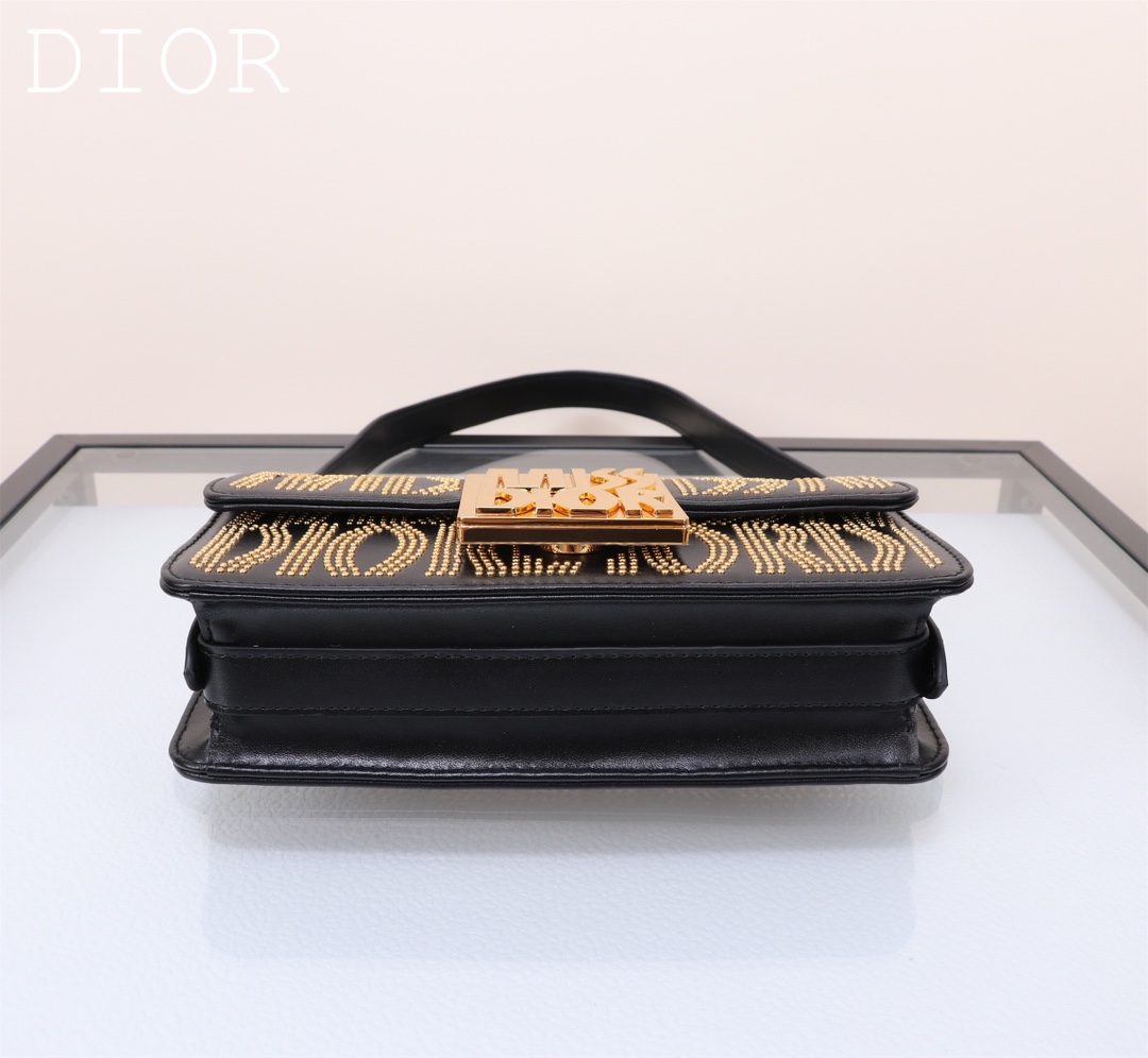Dior Handbags AAA(Women)-529