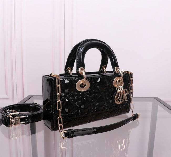Dior Handbags AAA(Women)-585