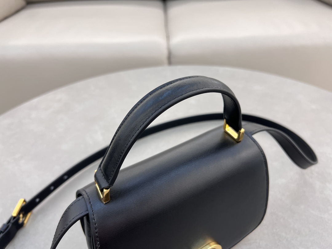Dior Handbags AAA(Women)-597