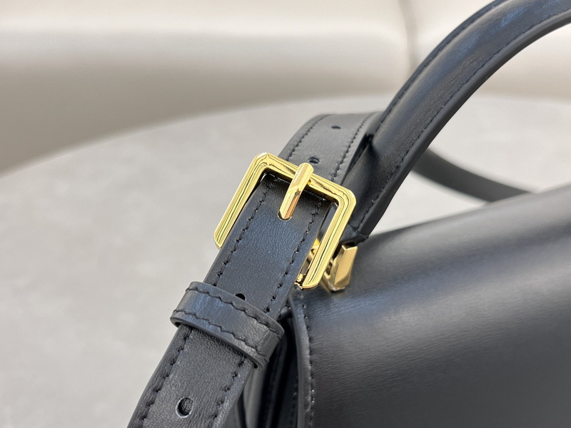 Dior Handbags AAA(Women)-597