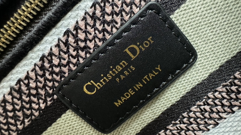 Dior Handbags AAA(Women)-646