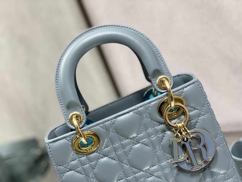 Dior Handbags AAA(Women)-652
