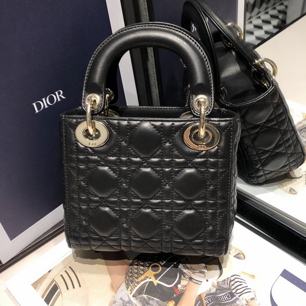 Dior Handbags AAA(Women)-724