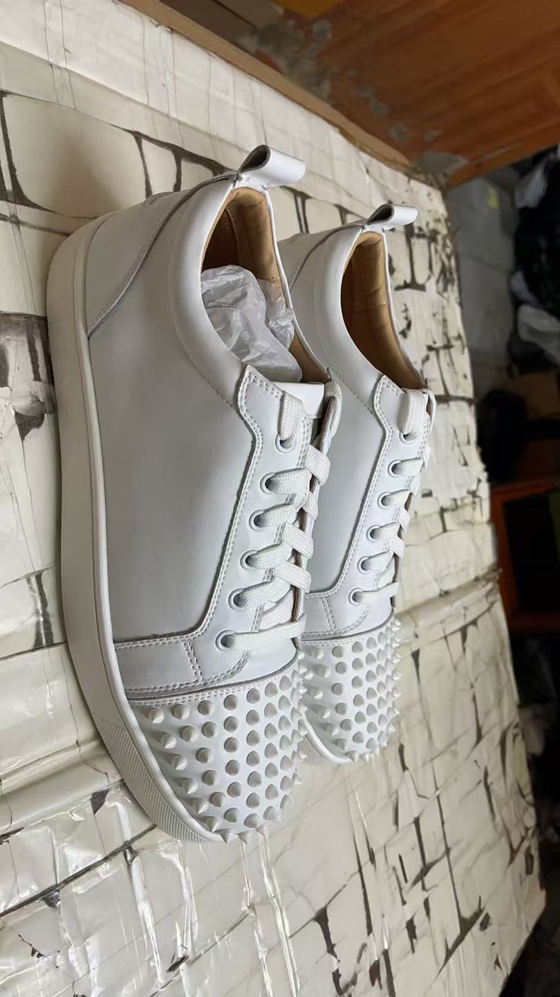 CL Men Shoes-562