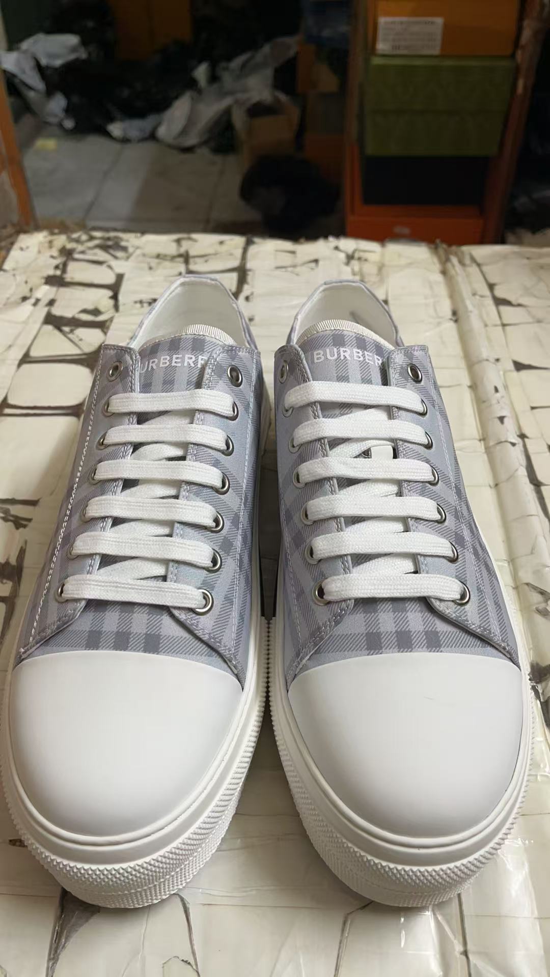 Burberry Shoes(AAA)-011