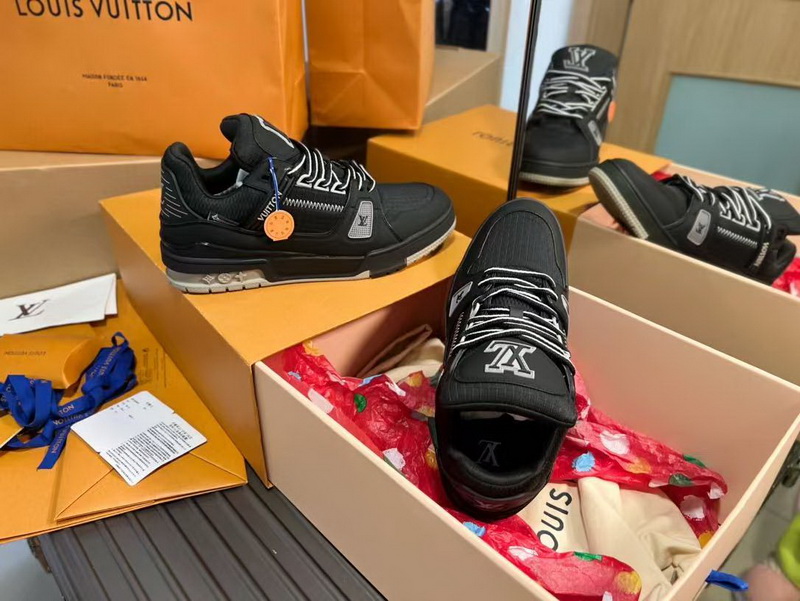 LV Shoes(AAA)-1110