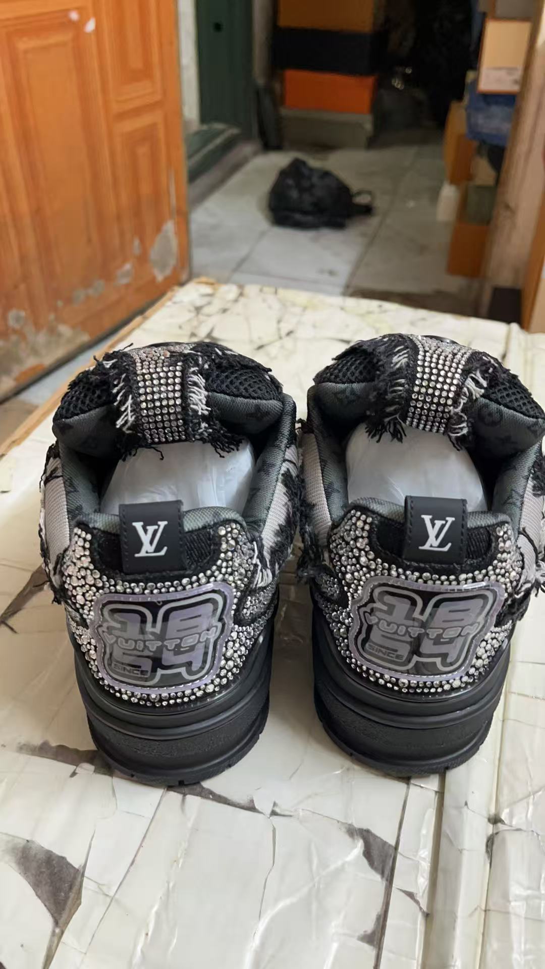 LV Shoes(AAA)-1142